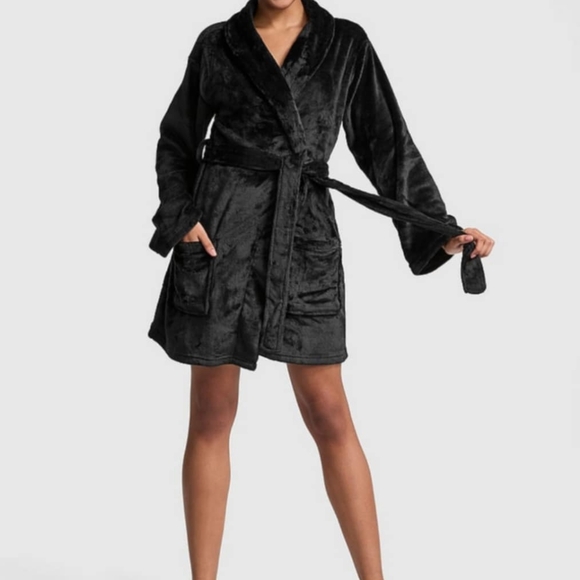 PINK Fluffy Robe size XL/XXL NWT - Picture 2 of 8